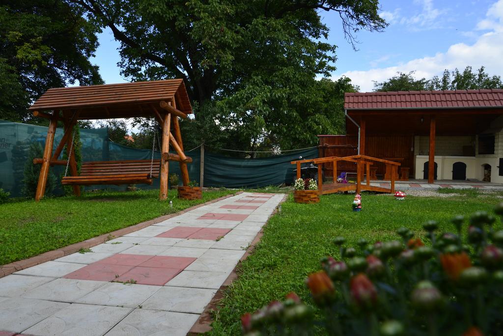 Pensiunea Class Sălişte Kültér fotó